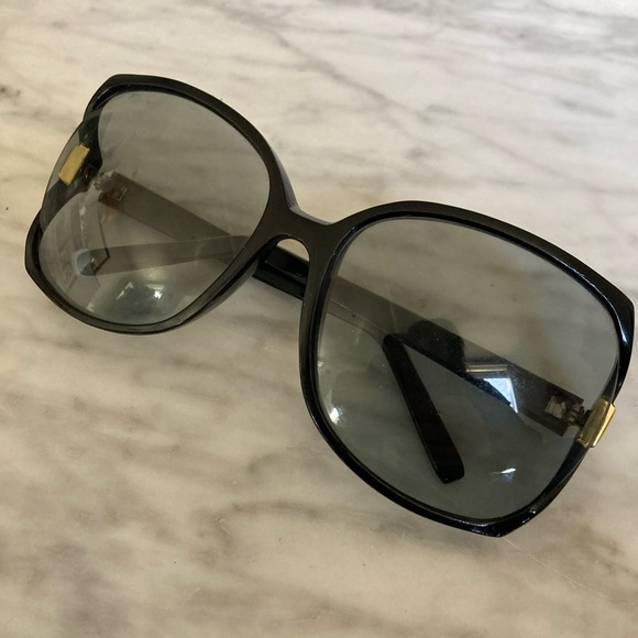 Vintage Polarized Sunglasses - Picture 3 of 6